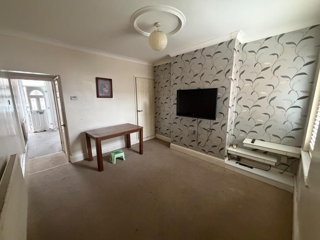 House in WIGSTON - View 4