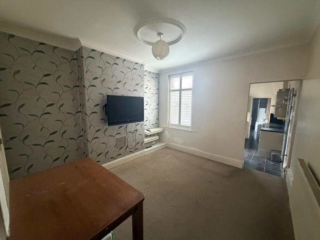 House in WIGSTON - View 5