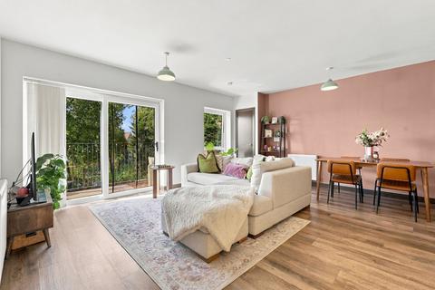 1 bedroom flat for sale, Halcyon Place, Brentwood, CM14
