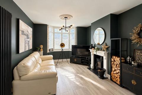 2 bedroom semi-detached house for sale, Guildford Street, Staines-upon-Thames, TW18