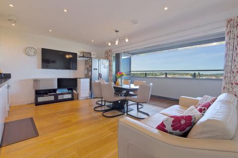 2 bedroom flat for sale, Elstree Way, Borehamwood WD6