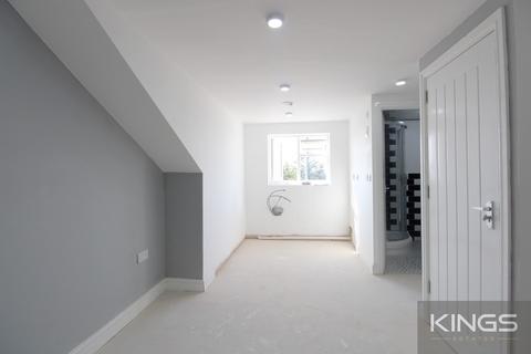 Studio to rent, Shirley High Street, Southampton