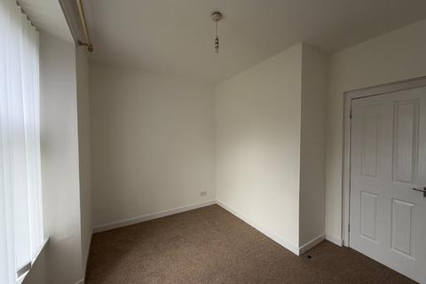 1 bedroom flat to rent, Neilston Road, Paisley, Renfrewshire, PA2