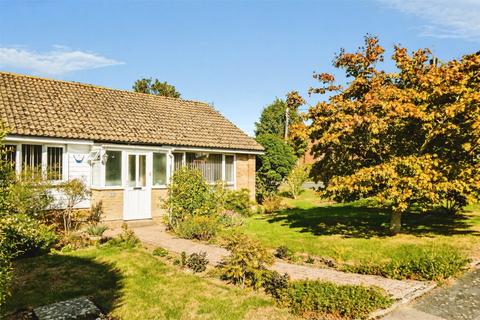 2 bedroom bungalow for sale, Newland Road, Upper Beeding, Steyning, West Sussex, BN44