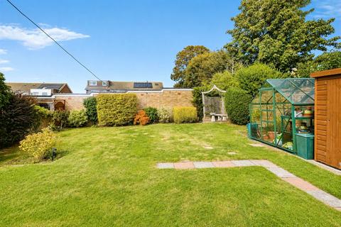 2 bedroom bungalow for sale, Newland Road, Upper Beeding, Steyning, West Sussex, BN44