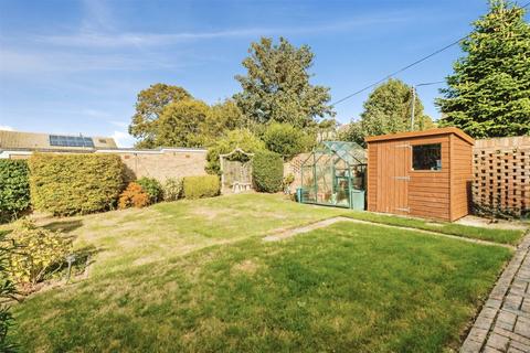 2 bedroom bungalow for sale, Newland Road, Upper Beeding, Steyning, West Sussex, BN44