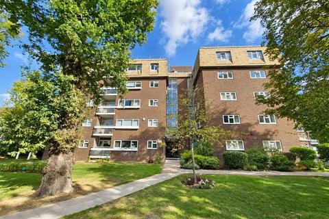 3 bedroom flat for sale, Lodge Close, Edgware, Middlesex, HA8 7RL