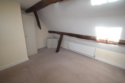 2 bedroom flat to rent, High Street, Newport