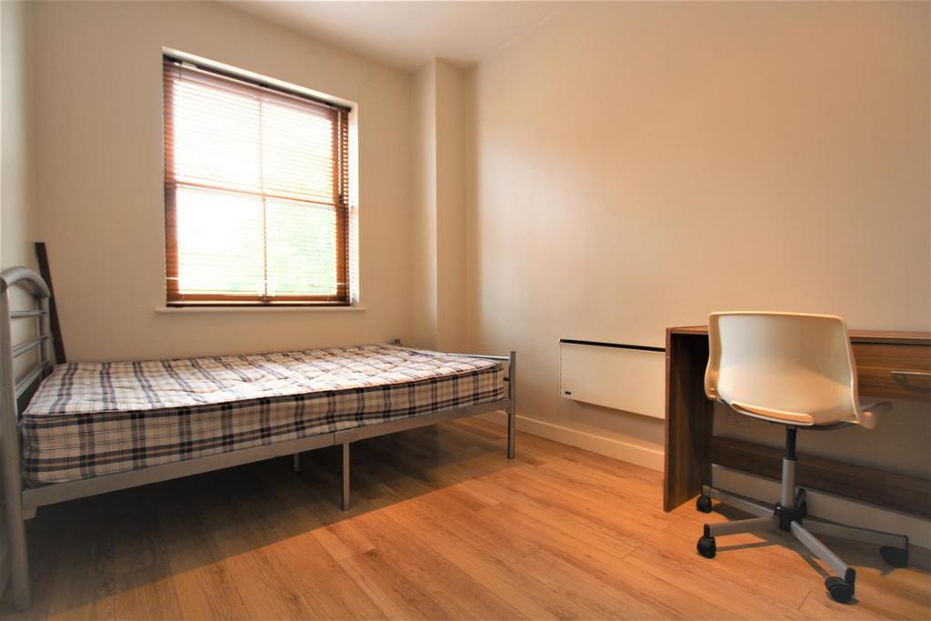 Apartment in Leicester - More
