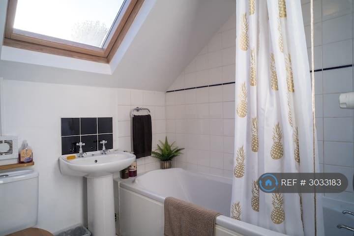 Apartment in Bristol, Stokes Croft, Kingsdown - View 5