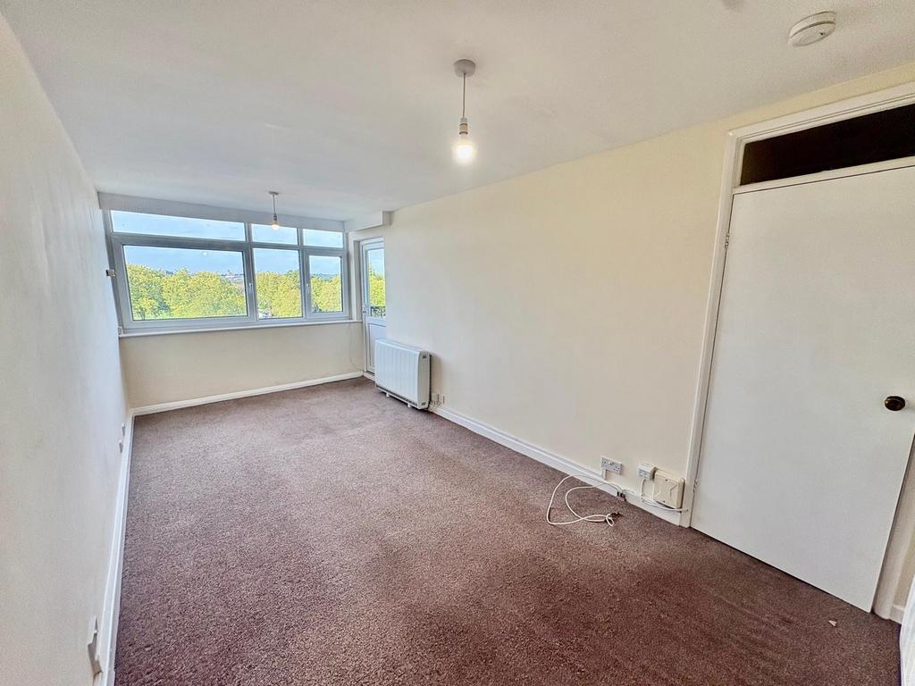 Apartment in Nottingham - View 4