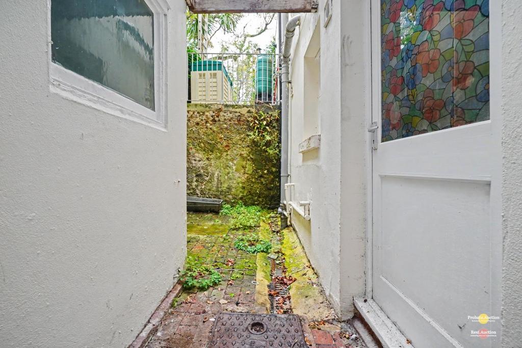 Apartment in Brighton - View 4
