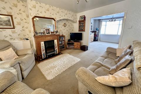 undefined, First Avenue, Watford, Hertfordshire, WD25