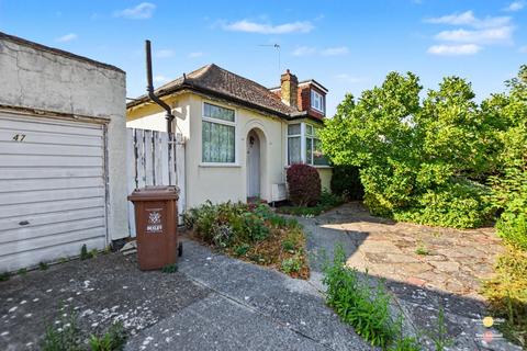 2 bedroom semi-detached bungalow for sale, Lancelot Road, Welling DA16