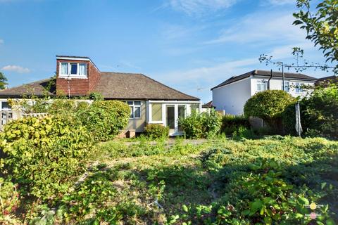 2 bedroom semi-detached bungalow for sale, Lancelot Road, Welling DA16
