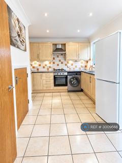 4 bedroom semi-detached house to rent, Elgar Bretts Court, Canterbury, CT1