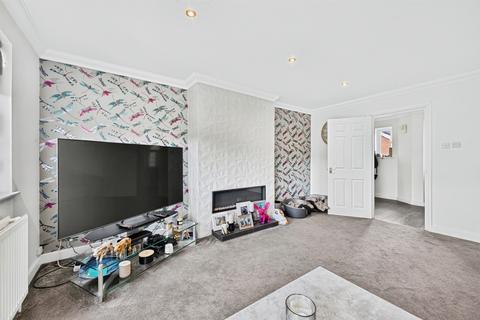 4 bedroom semi-detached house for sale, Manor Road, Northampton