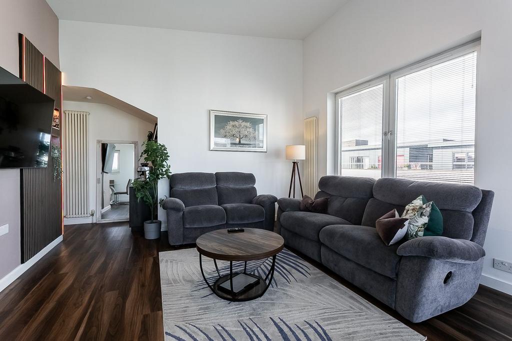 Apartment in Edinburgh - View 3