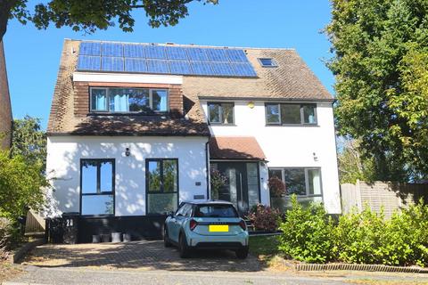 5 bedroom detached house for sale, Lynwood Grove, Orpington BR6