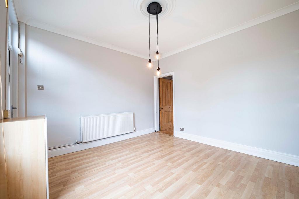 House in Nottingham - View 3