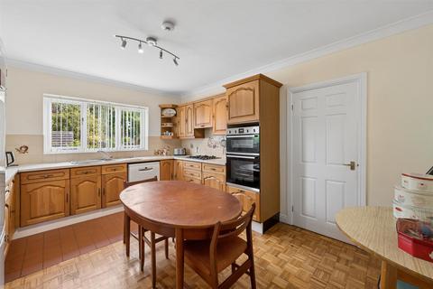 5 bedroom detached house for sale, The Meadows, Telford TF2