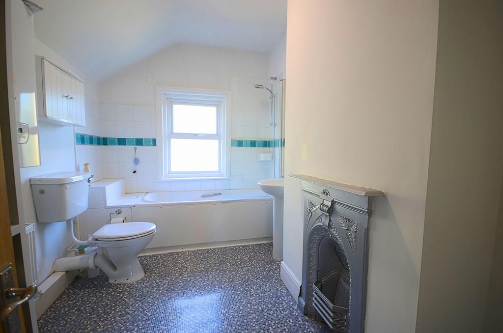 Apartment in Bournemouth, Boscombe - View 5