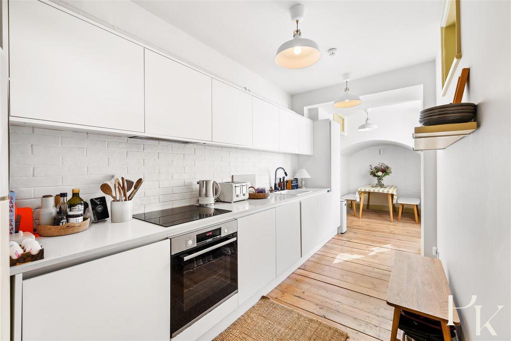 Apartment in Brighton - View 3