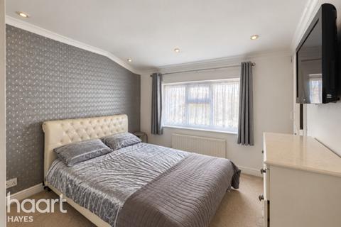 1 bedroom maisonette for sale, Dickens Avenue, UXBRIDGE