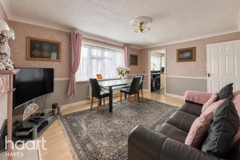 1 bedroom maisonette for sale, Dickens Avenue, UXBRIDGE
