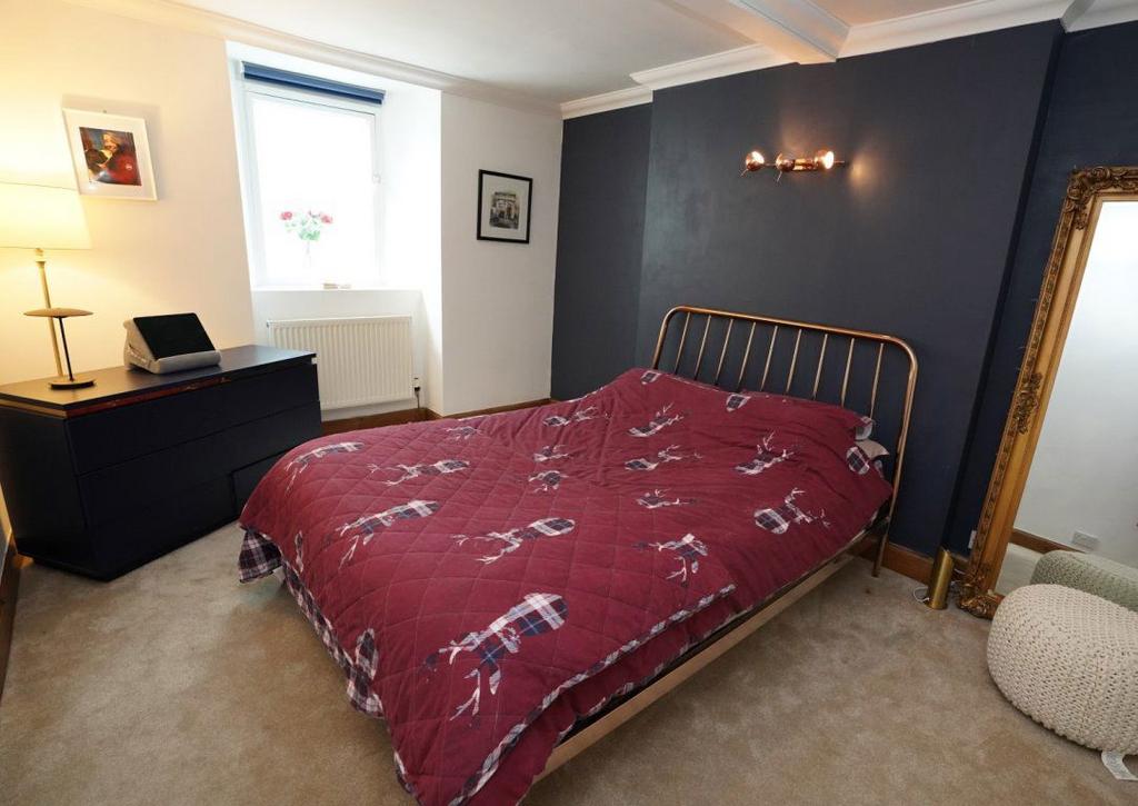 Apartment in Edinburgh - More