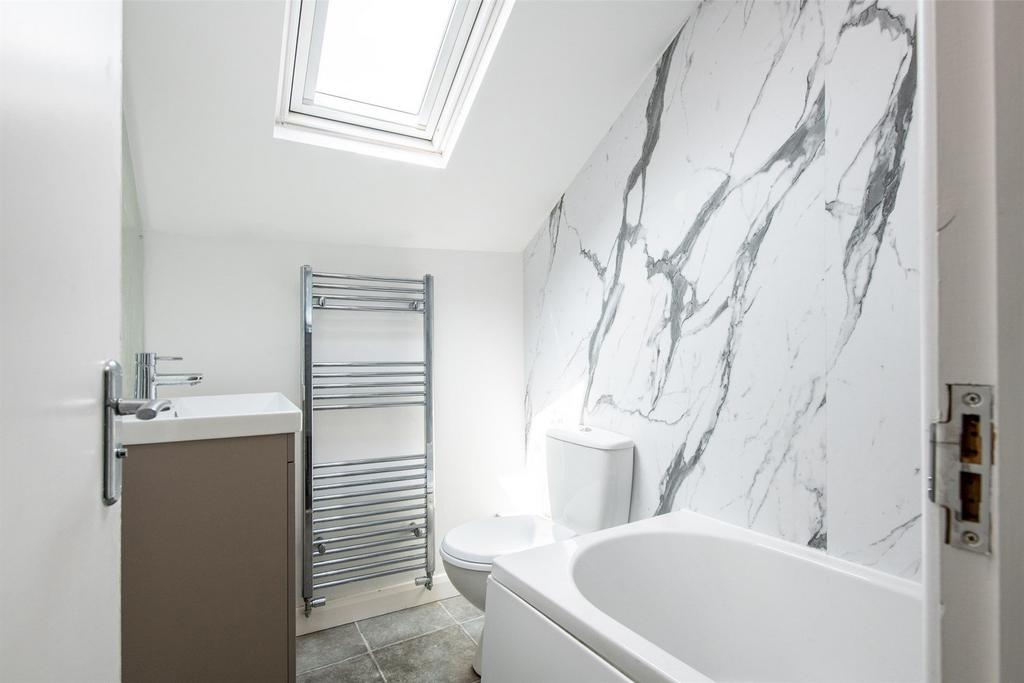 House in Nottingham, Dunkirk - More