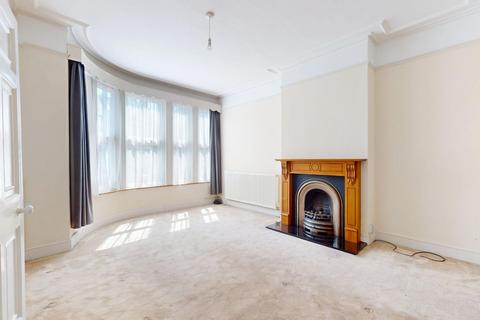 4 bedroom terraced house for sale, Old Road West, Gravesend, DA11