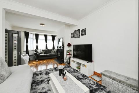 5 bedroom end of terrace house for sale, Trelawney Road, Ilford, IG6
