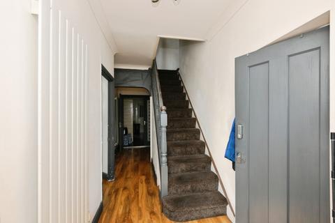 5 bedroom end of terrace house for sale, Trelawney Road, Ilford, IG6