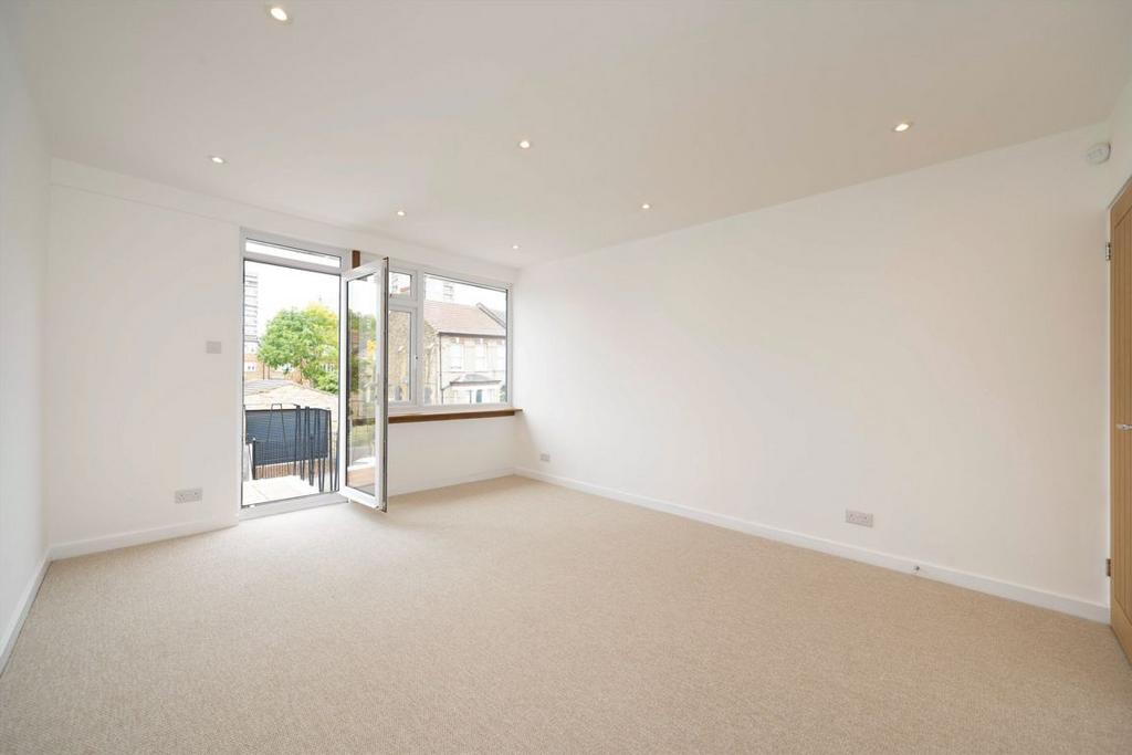 Apartment in London - More