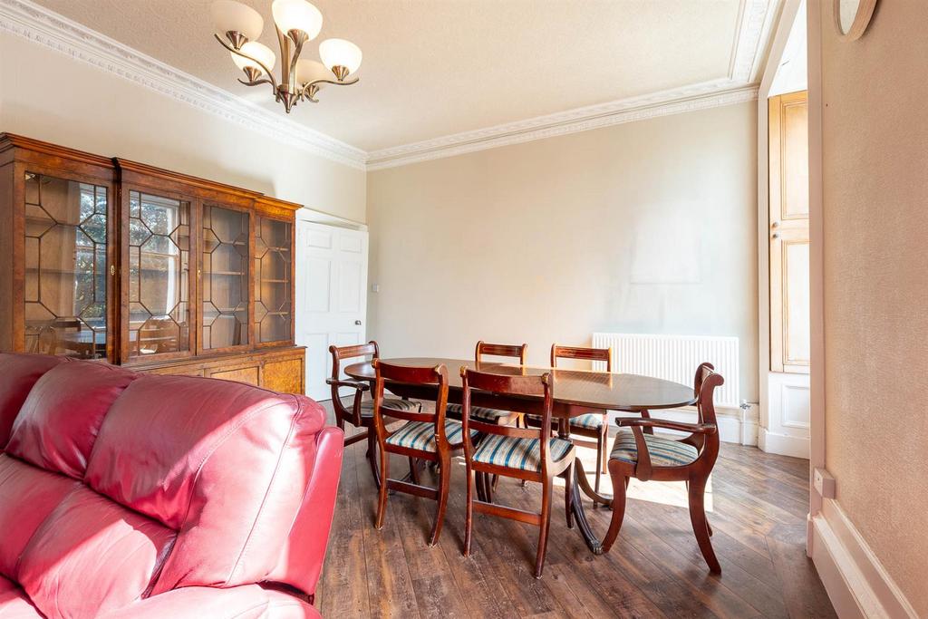 Apartment in Perth - View 4