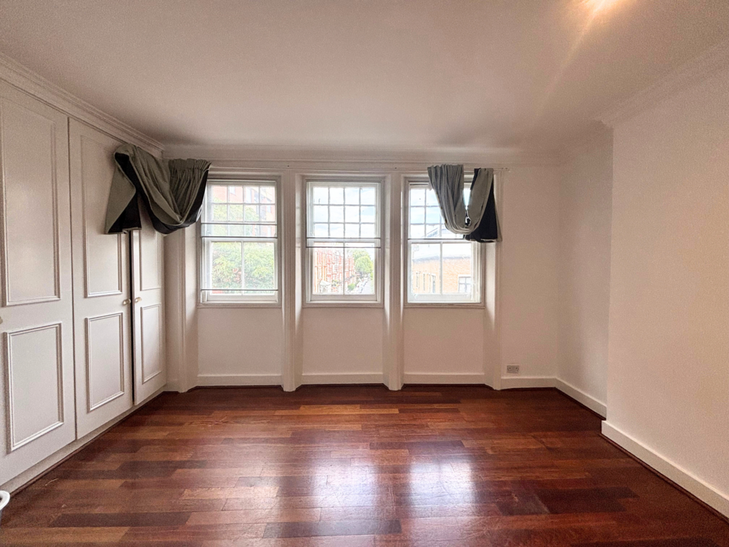 Apartment in London - View 3
