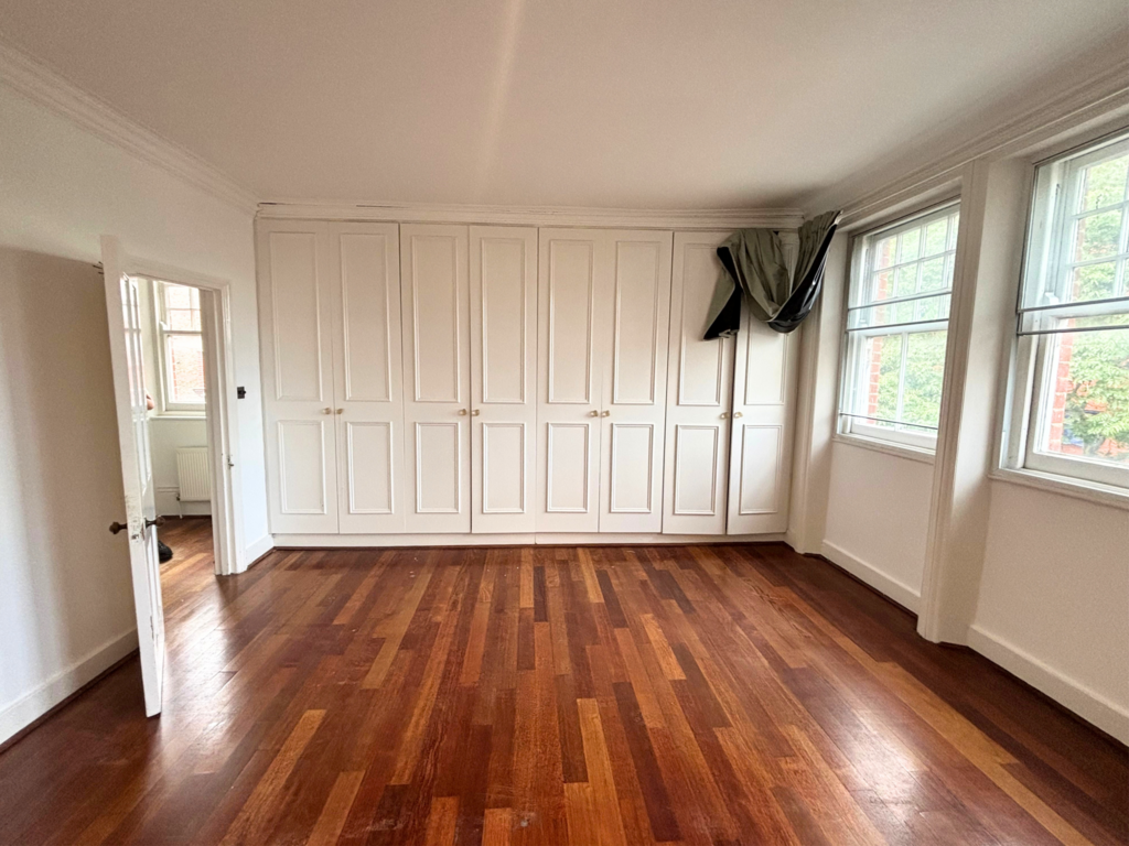 Apartment in London - View 2