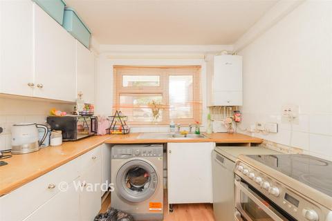 1 bedroom ground floor flat for sale, Rayners Court, Gravesend DA11