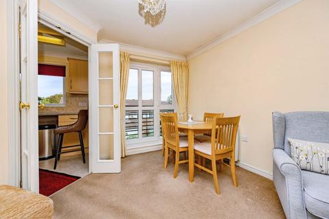 1 bedroom flat for sale, Lucas Gardens, Luton