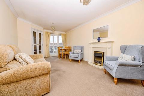 1 bedroom flat for sale, Lucas Gardens, Luton
