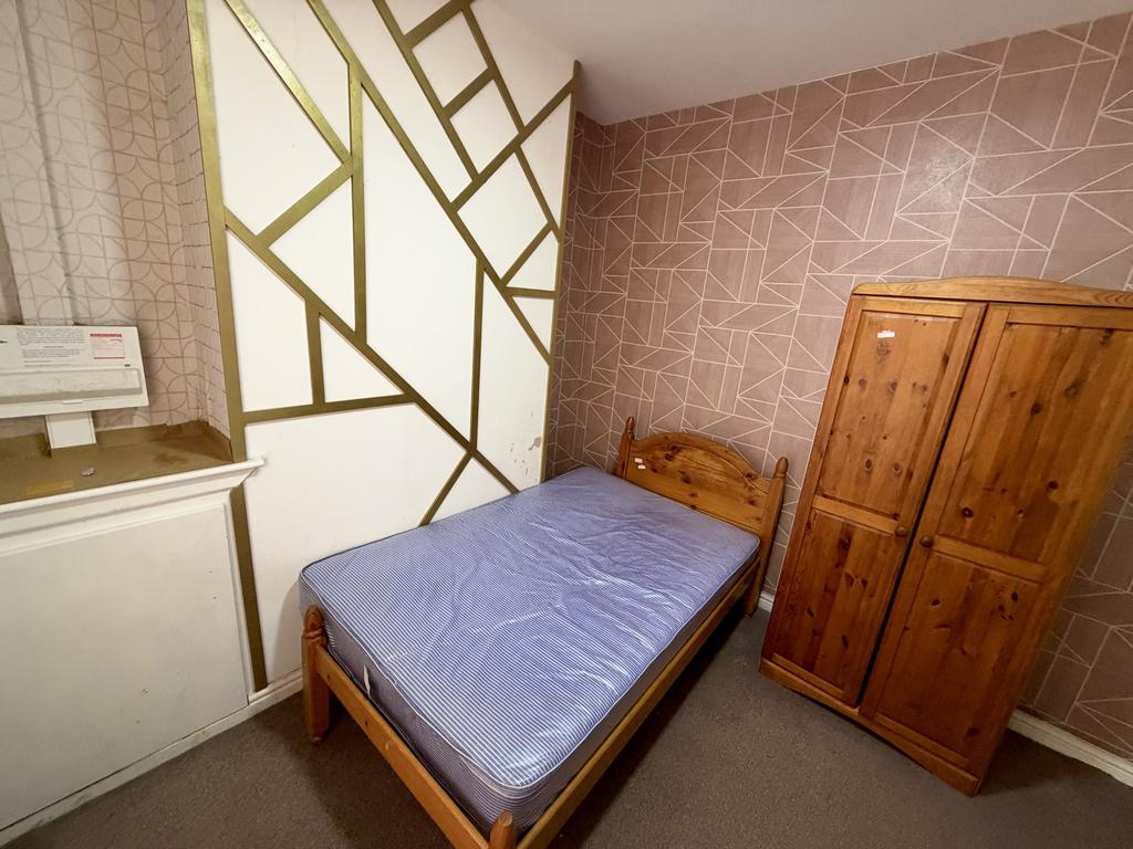 House in Manchester - More