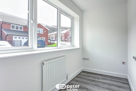 4 bedroom houseboat for sale, Glan Llyn, Tredegar