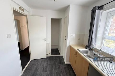 1 bedroom flat to rent, Beaconsfield, Telford, TF3