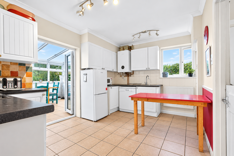 4 bedroom semi-detached house for sale, Masefield Road, Harpenden