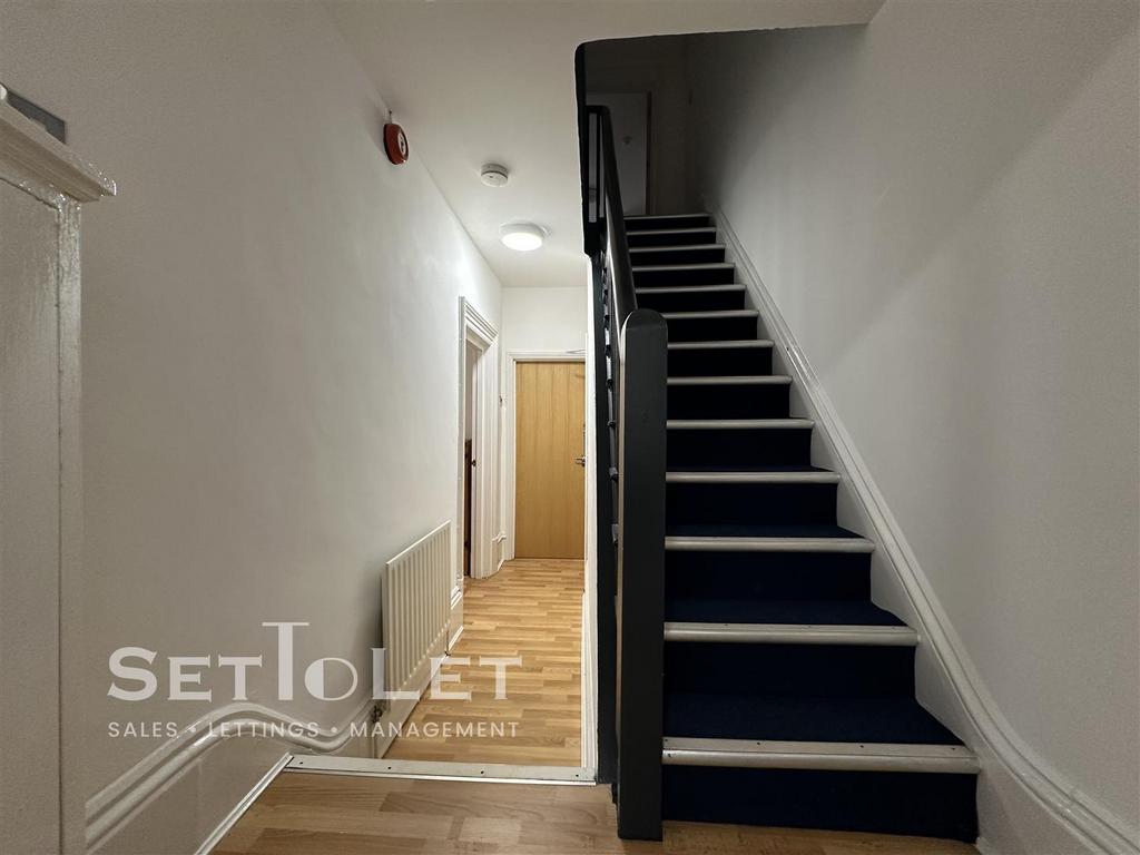 Apartment in Leicester - View 5