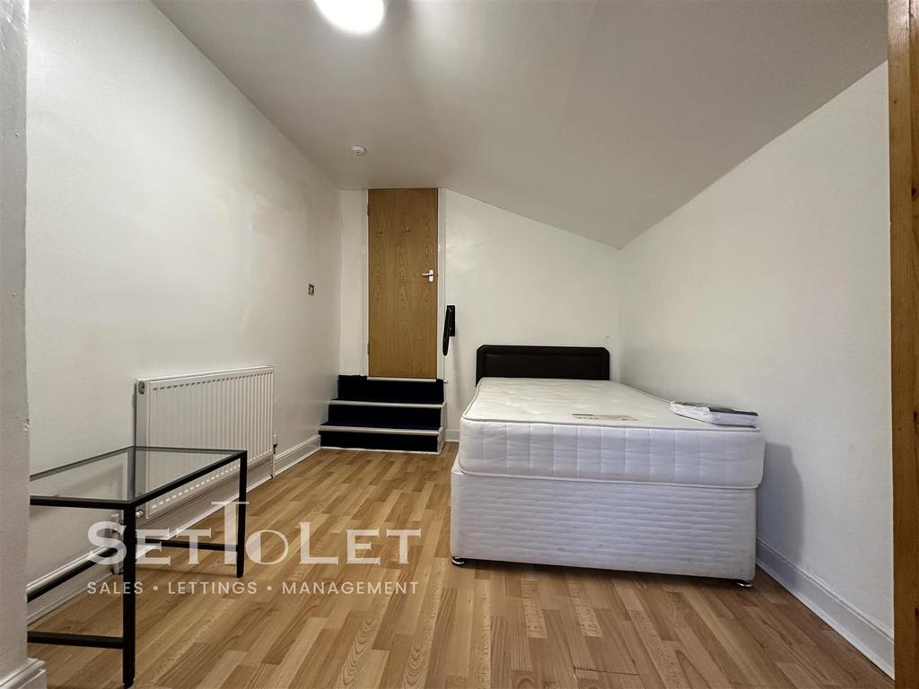 Apartment in Leicester - More