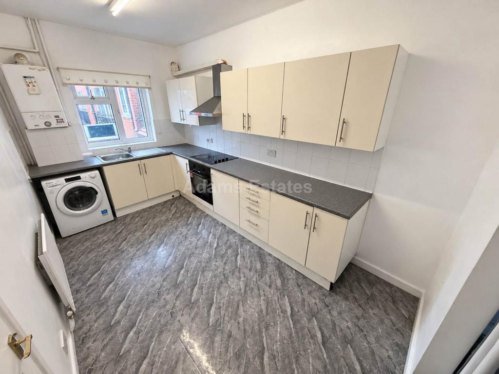 Apartment in Reading - View 2