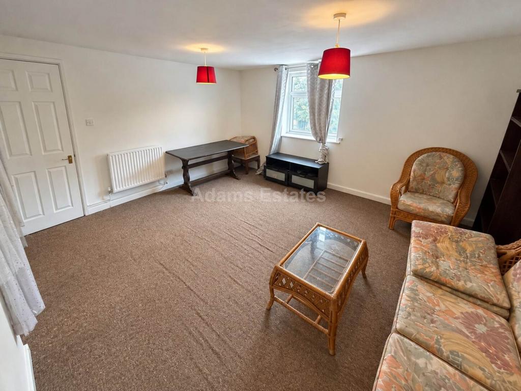 Apartment in Reading - View 3