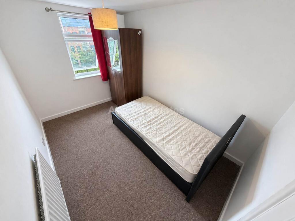 Apartment in Reading - View 4